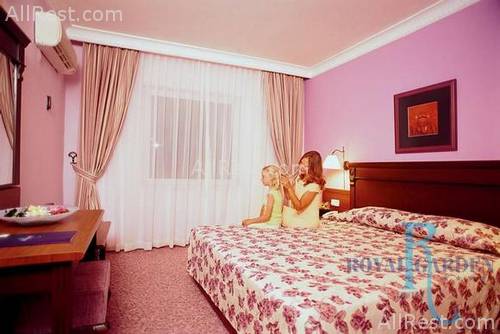Royal Garden Suite Hotel 13